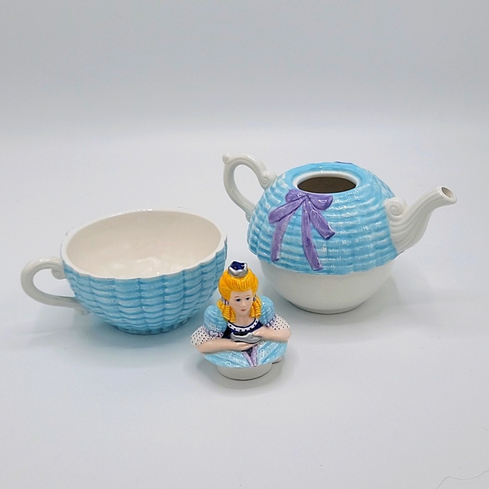 Vintage Cinderella decorative Teapot by Department 56; three piece set - Picture 5 of 5